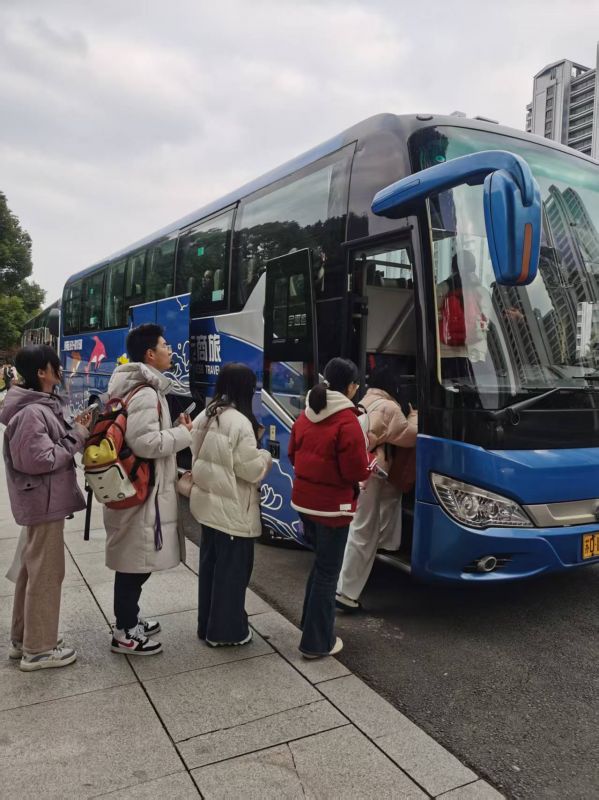 校園直通車今日開班 解決你的回家“難題”